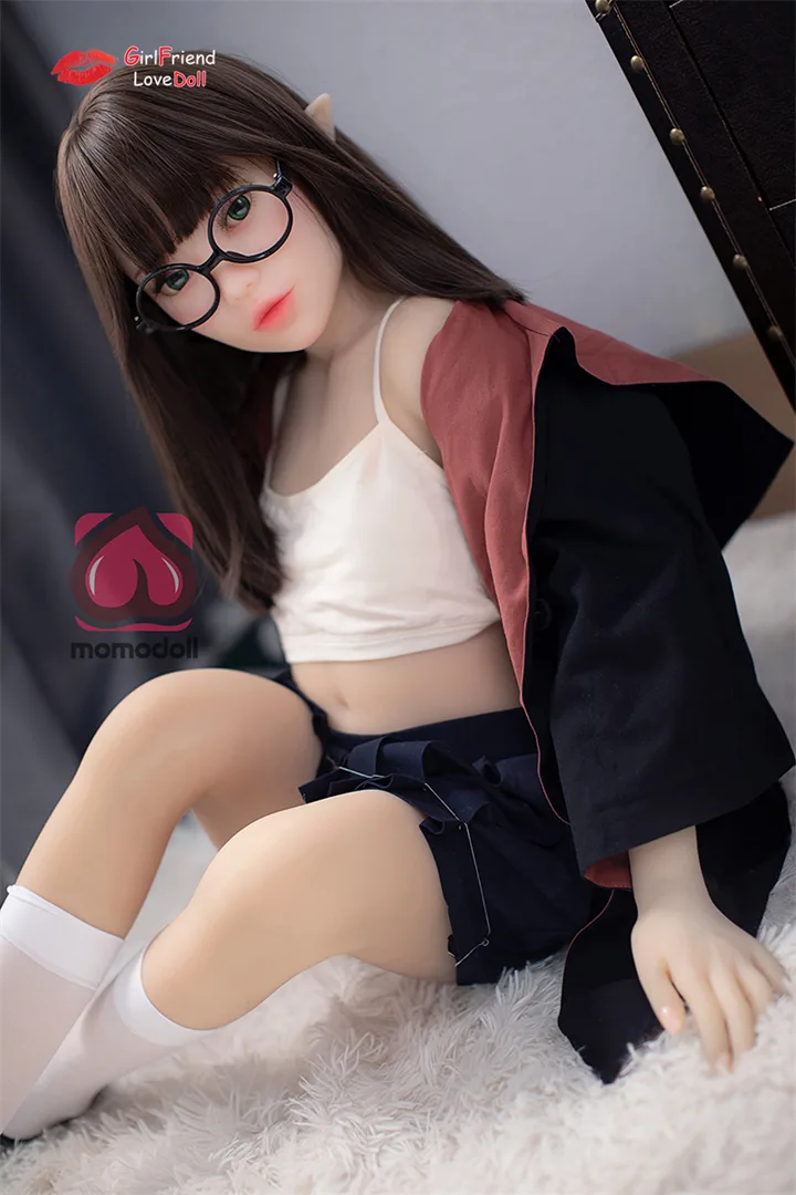 Flat-Chest-Tiny-Sex-Doll-2